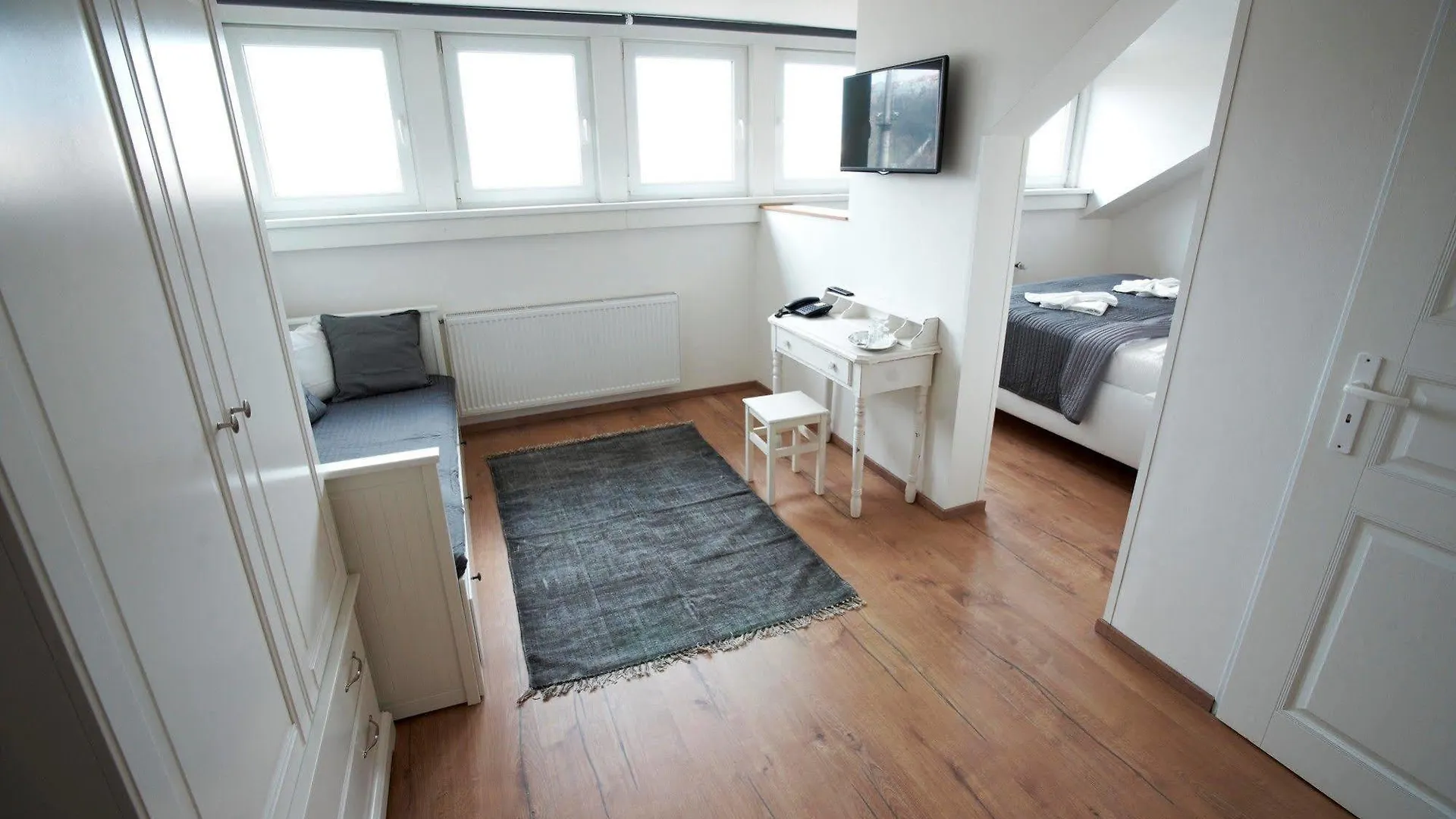 Hotel Nabucco Prague 4*,